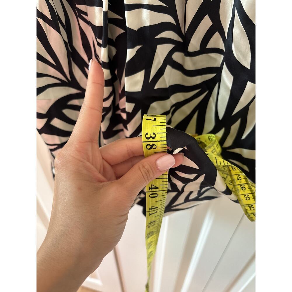 Maggy London Black White Leaf Print Silk Dress 2 - Picture 7 of 9